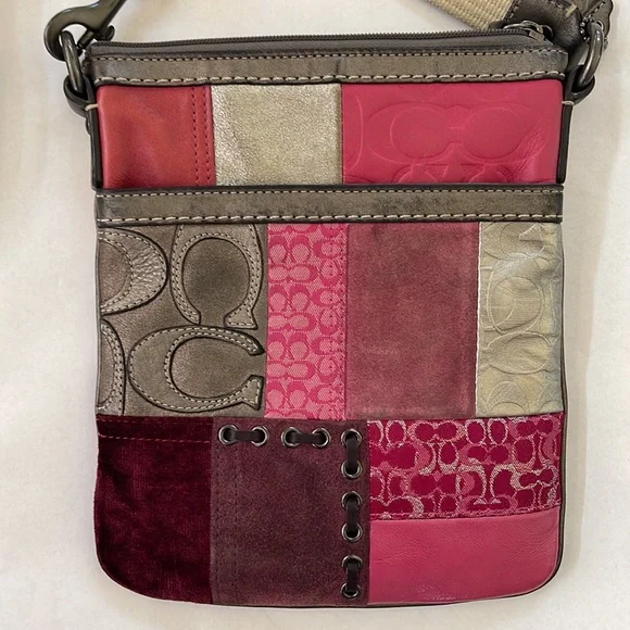 Coach Patchwork Crossbody Vintage Pink handbag - Picture 2 of 12